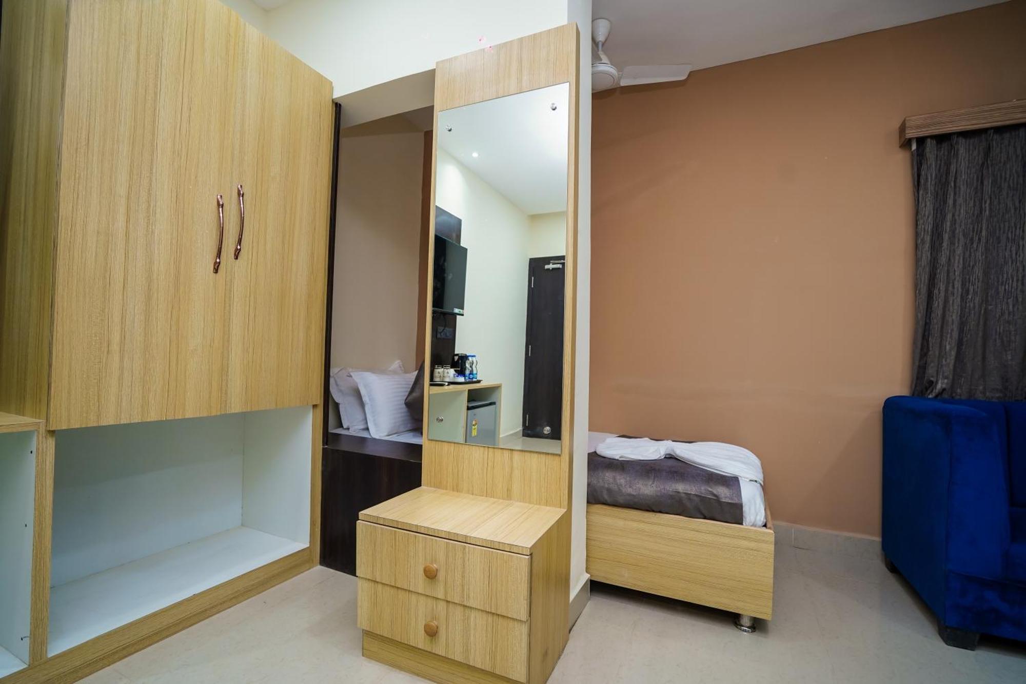 Hotel Middleton Nxt Bhubaneswar Esterno foto