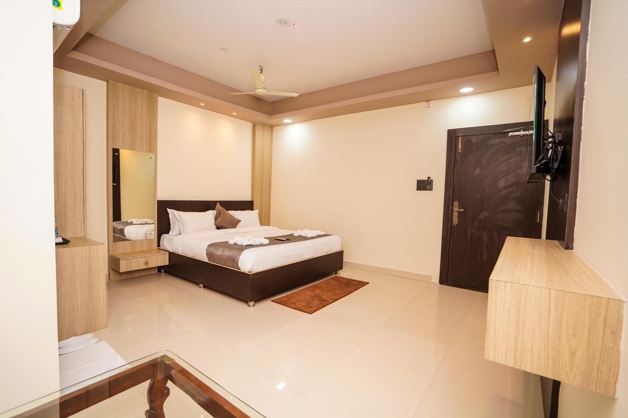 Hotel Middleton Nxt Bhubaneswar Esterno foto