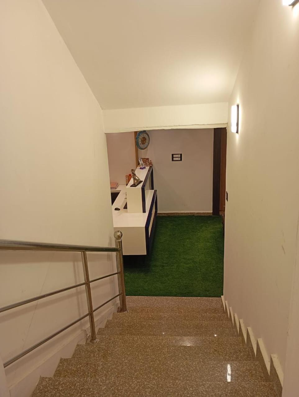 Hotel Middleton Nxt Bhubaneswar Esterno foto